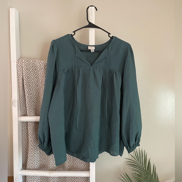 •Teal Top• - Picture 1 of 4